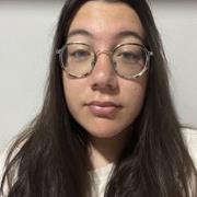 Soy una futura filóloga en mi último año de carrera. Tengo un alto nivel de inglés, francés y un nivel medio de alemán.